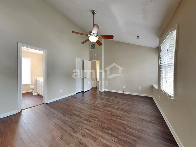 Building Photo - 6307 Stonewick Dr