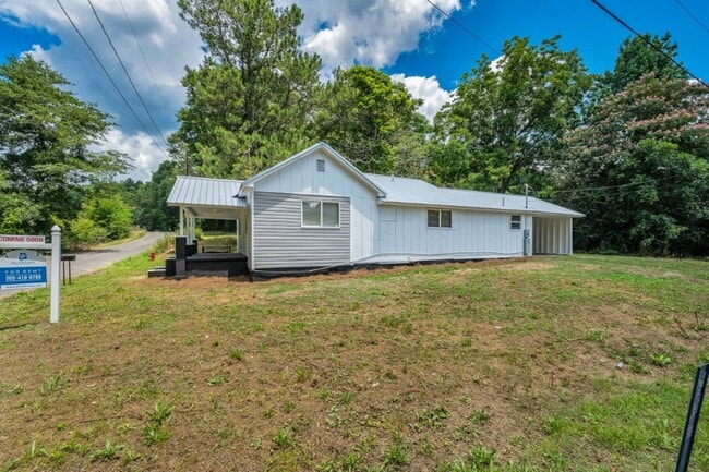 Building Photo - Fully Renovated 2BR Home in Dora, AL — Mod...