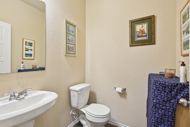 Building Photo - 513 Chelson Hunt