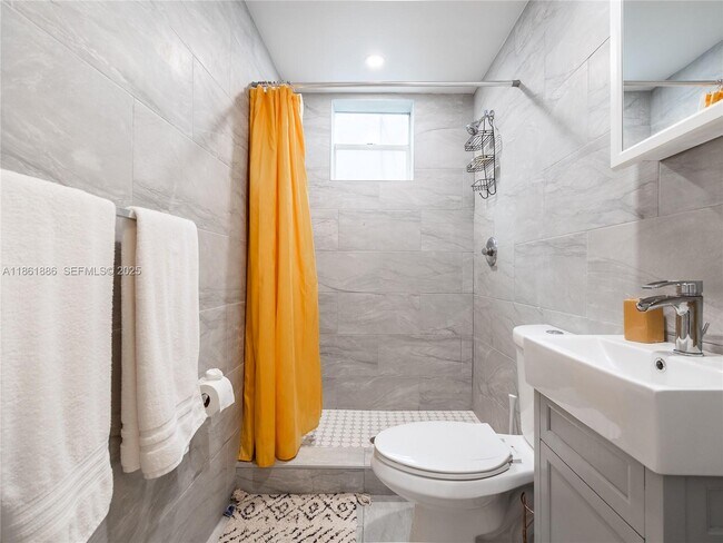 Building Photo - 143 NE 43rd St