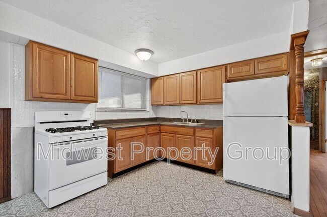 Building Photo - 1156 Cove Ln