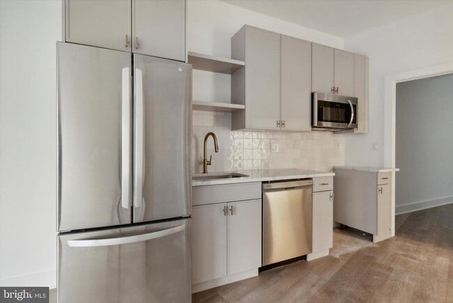 Building Photo - 367 W Hortter St