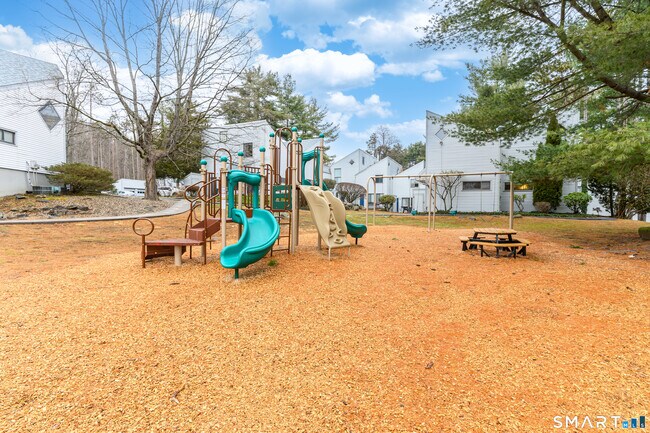 Building Photo - 5 Staunton Ct