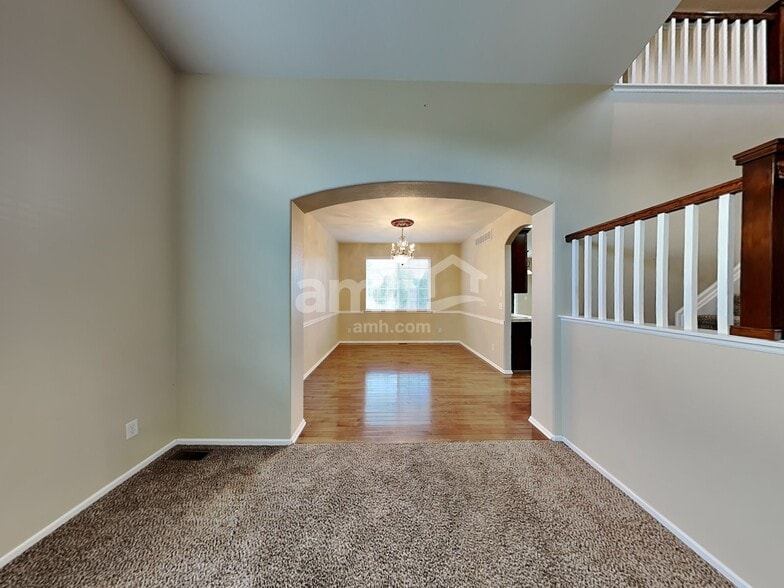 Building Photo - 494 Stetson Ct