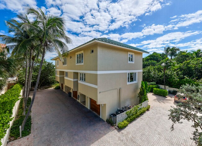 Building Photo - 4535 Coquina Rd