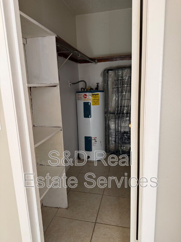 Building Photo - 3015 Allred Dr