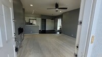 Building Photo - Centrally Located 2bd, 2bath, 2 pkg 1176sq...