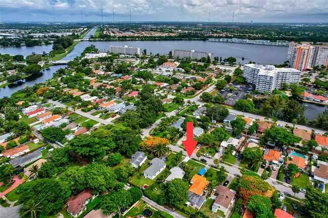 Building Photo - 1224 NE 182nd St