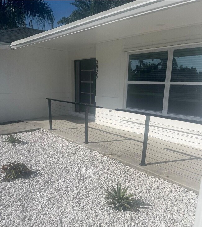 Building Photo - 2928 SE Bella Rd