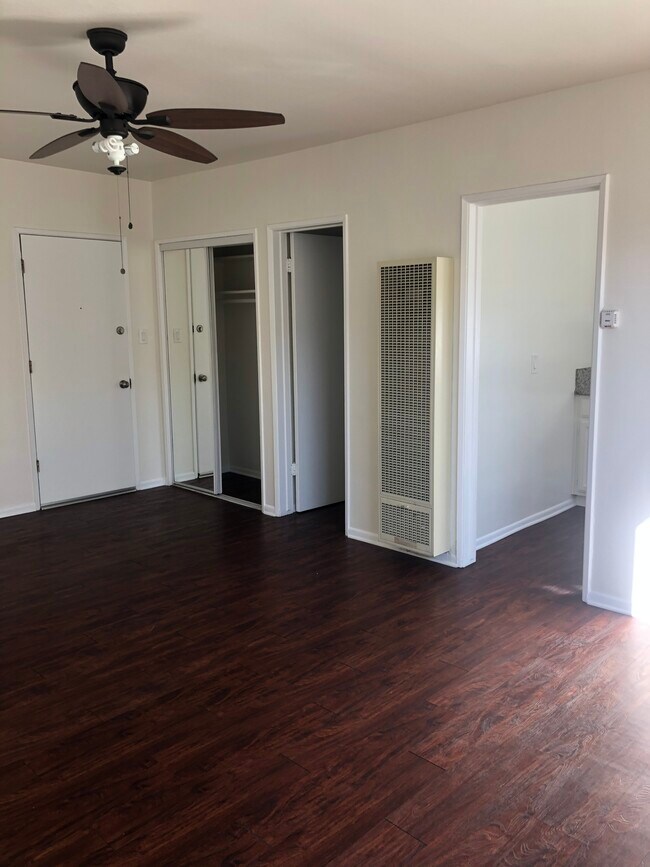 Building Photo - 2890 Leeward Ave