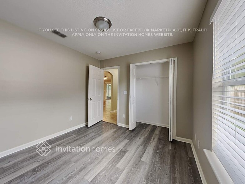 Building Photo - 1672 Northglen Cir