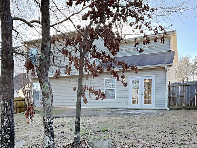 Building Photo - 325 Providence Rd