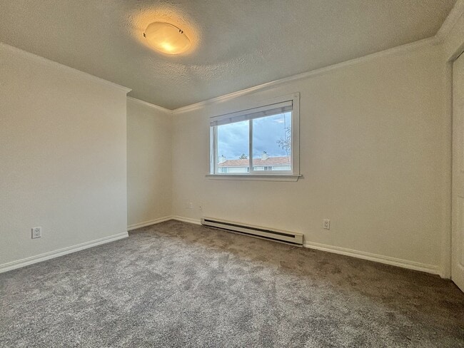 Building Photo - 2111 N Houk Rd