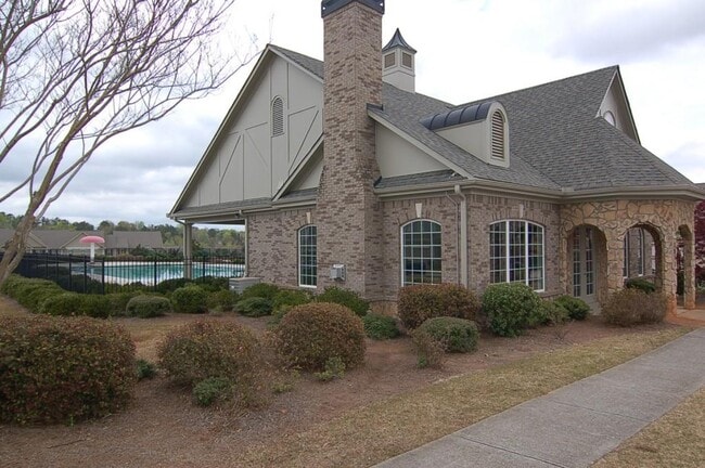 Building Photo - 3327 Castleberry Village Dr