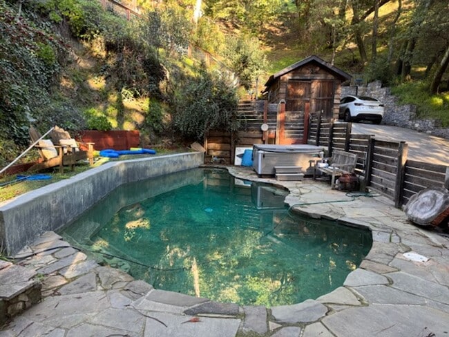 Building Photo - Mill Valley 1bd Serene Forest Cottage