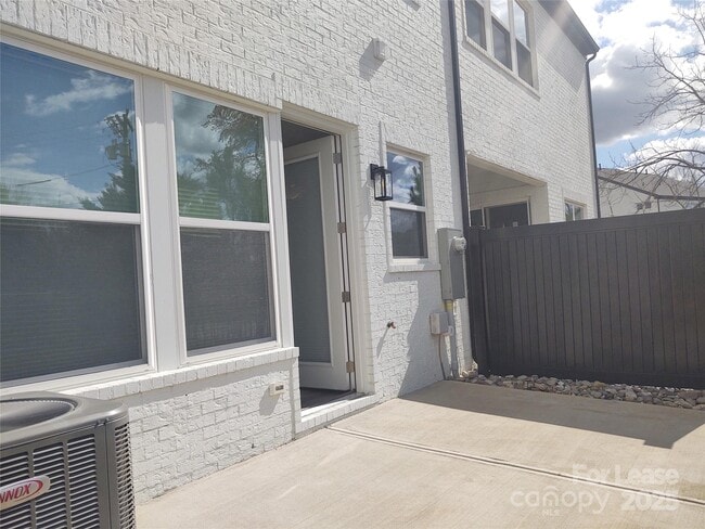 Building Photo - 4836 Blanchard Wy