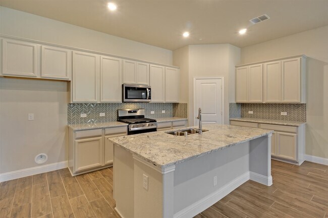 Building Photo - 7616 Redondo Dr