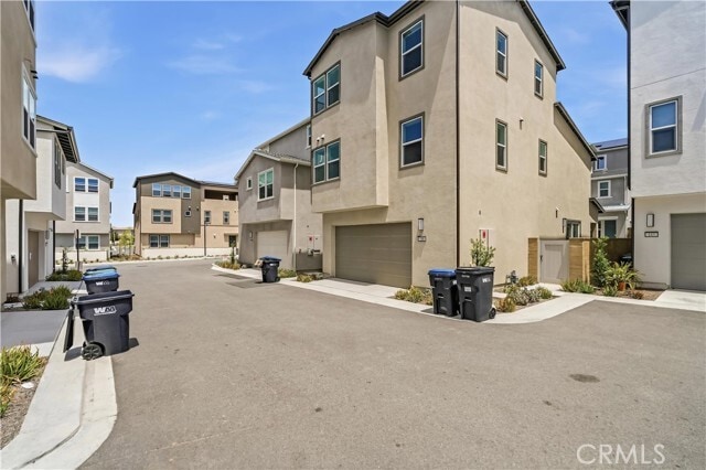 Building Photo - 208 Yerba
