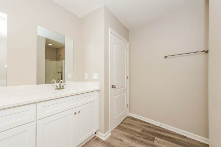 Building Photo - 1327 Cason Ln