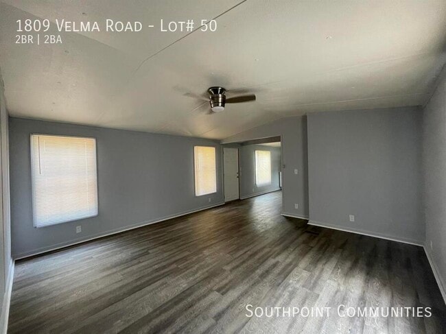 Building Photo - 1809 Velma Rd