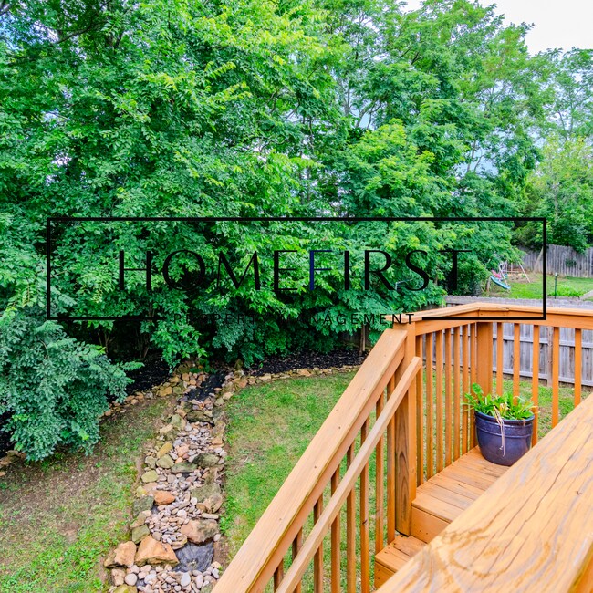 Building Photo - 112 Newport Ln