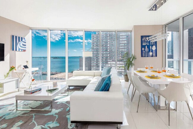 Building Photo - 485 Brickell Ave