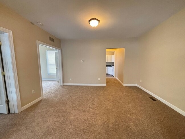 Building Photo - 99 Clinton St