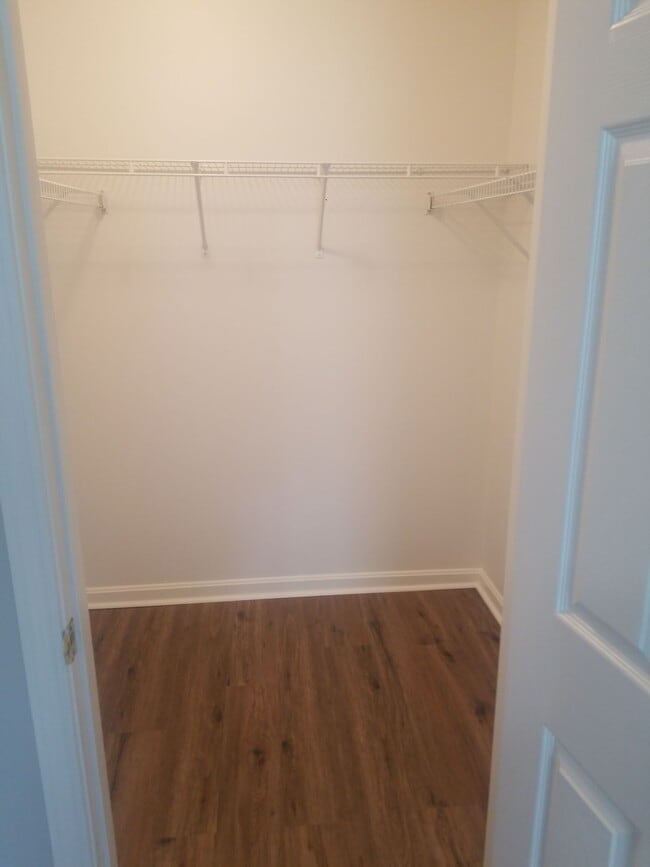 Building Photo - 737 Andra Dr