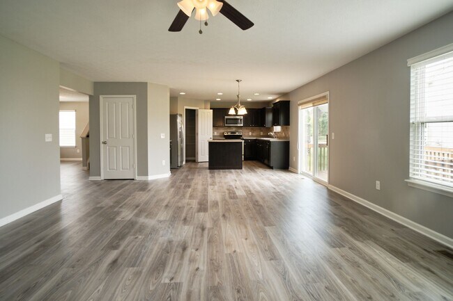 Building Photo - 4BDRM, 2.5 BA with finished basement in Westminster