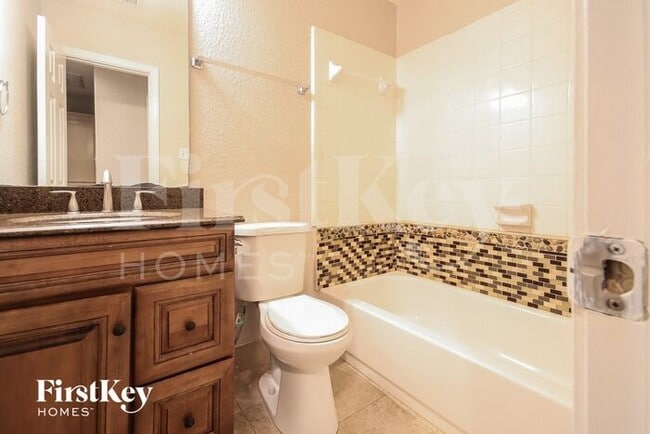 Building Photo - 3527 Bayou Forest Dr