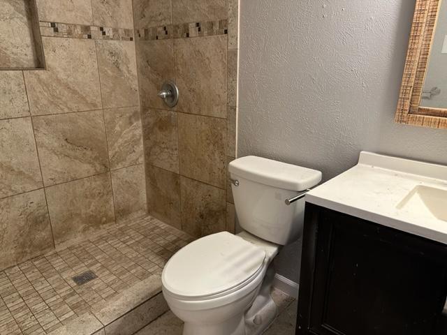 Building Photo - 5204 Hendrix Dr