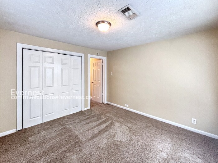 Building Photo - 815 Roosevelt