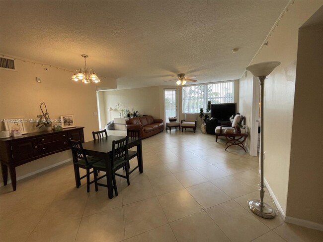Building Photo - 1555 N Treasure Dr