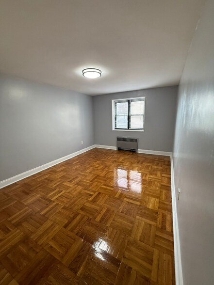 Building Photo - 56 S Munn Ave