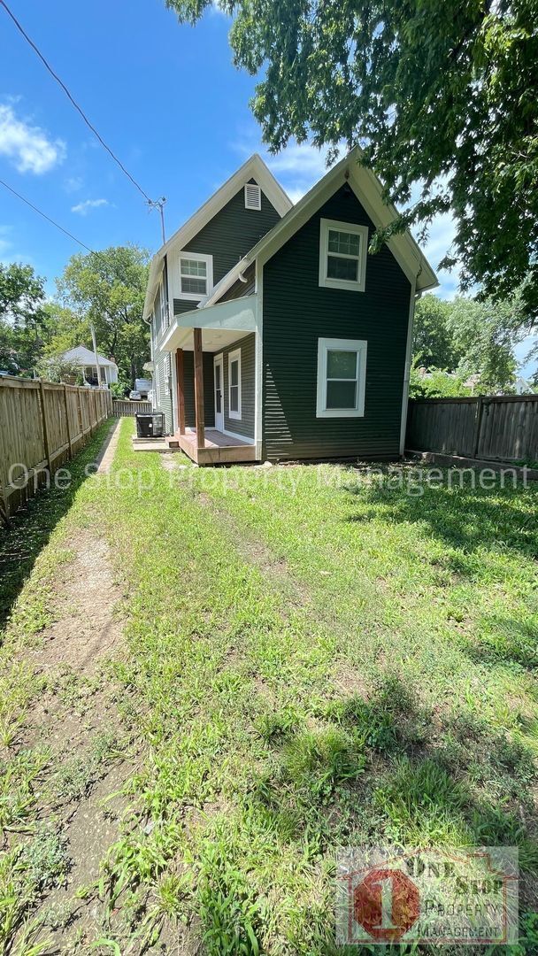 Building Photo - 2923 Highland Ave