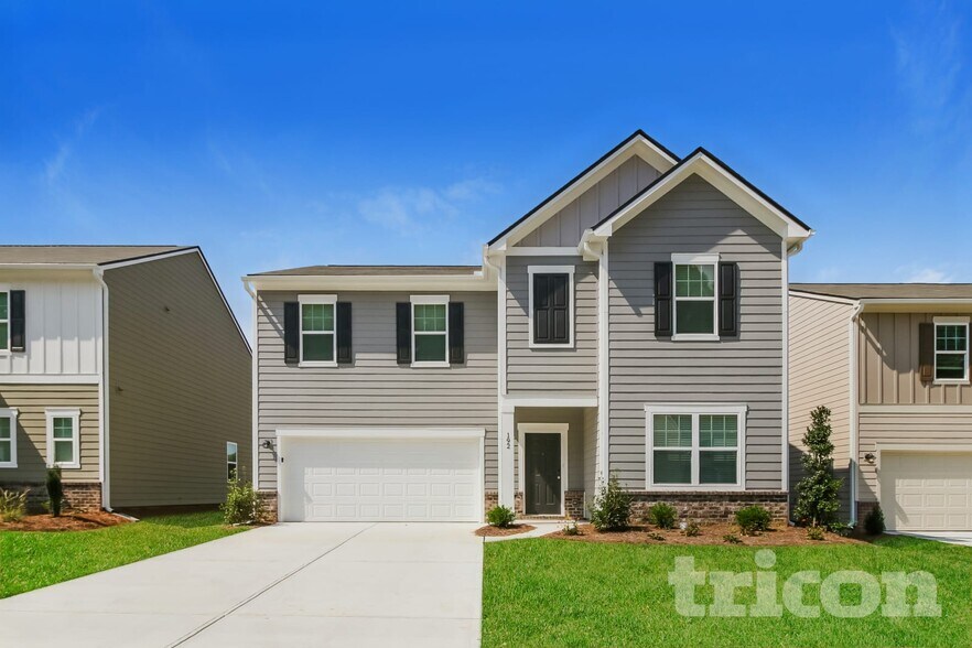 Primary Photo - 192 Hynes St