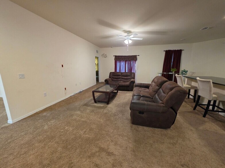 Building Photo - 6004 Pecan Cir