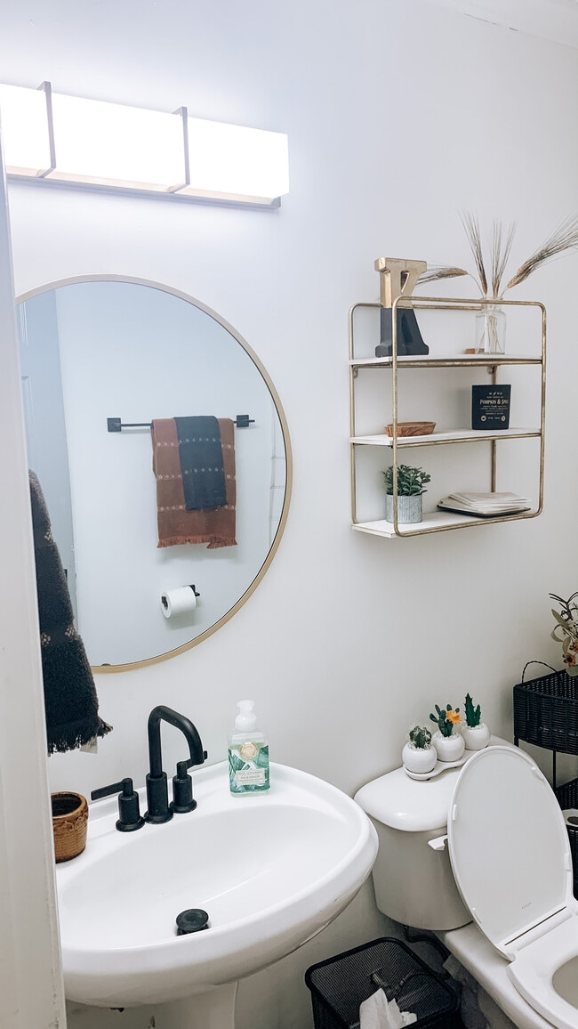 Building Photo - 178 Westwood Cir