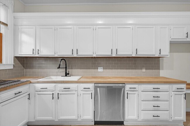 Building Photo - 1336 Seaboard Ave