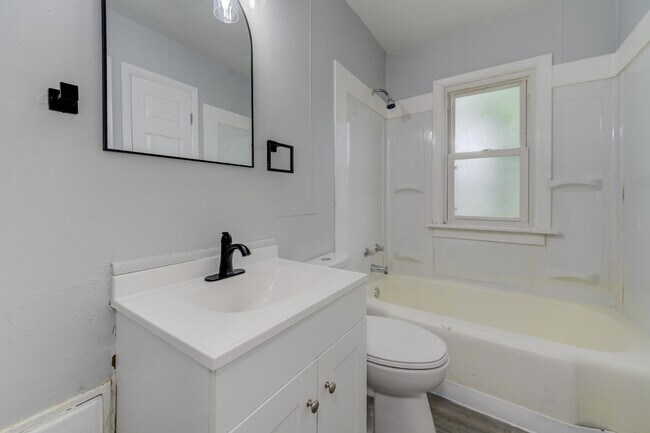 Building Photo - 8067 Aline Ave