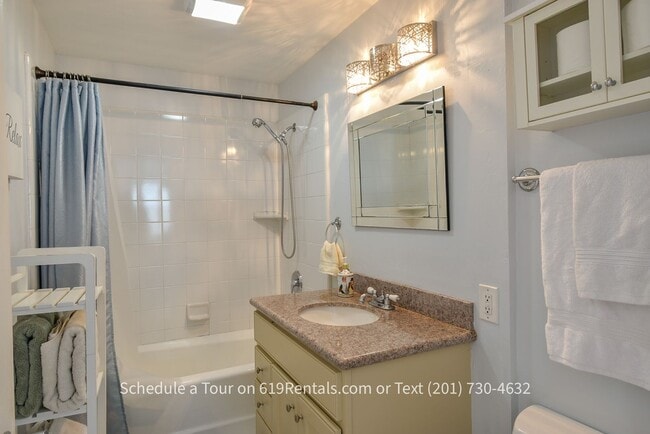 Building Photo - Remodeled 3 Bedroom, 2 Bath House