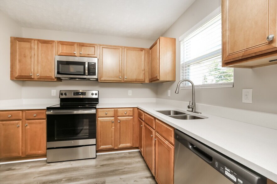 Building Photo - 1236 Lasalle Dr