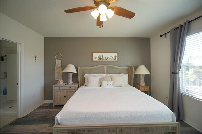 Building Photo - 11124 Leland Groves Dr