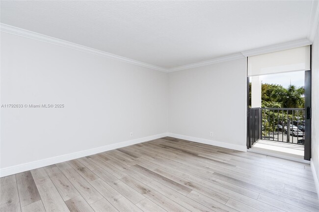 Building Photo - 1301 River Reach Dr