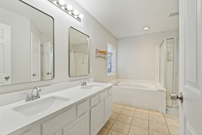 Building Photo - 21035 Summer Trace Ln