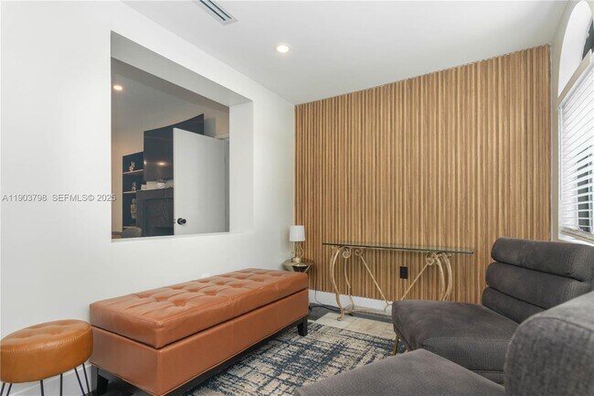 Building Photo - 2360 SW 12th St