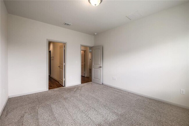 Building Photo - 109 Kleberg Ct