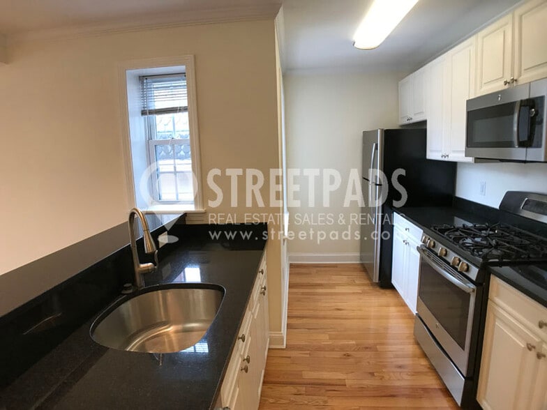 Building Photo - 55 Langdon St