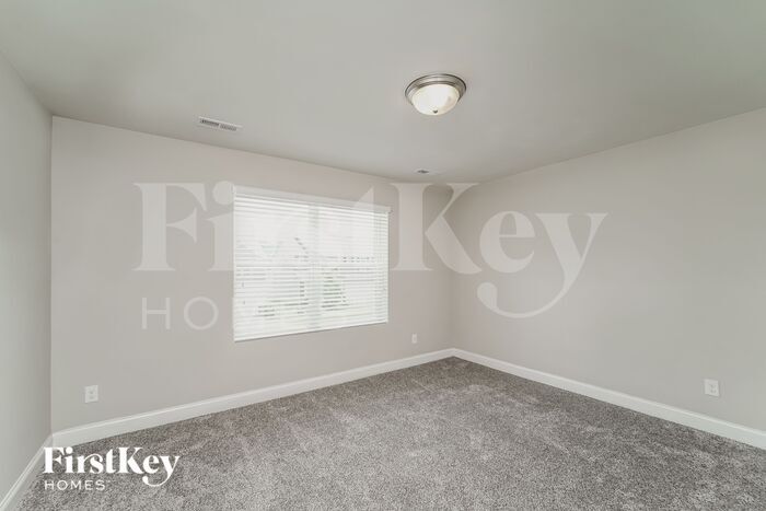 Building Photo - 9216 Evans Creek Ct