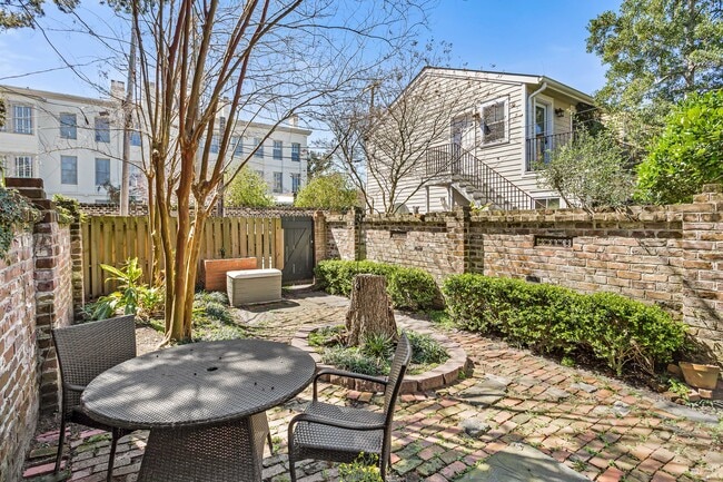 Building Photo - 545 E Congress St